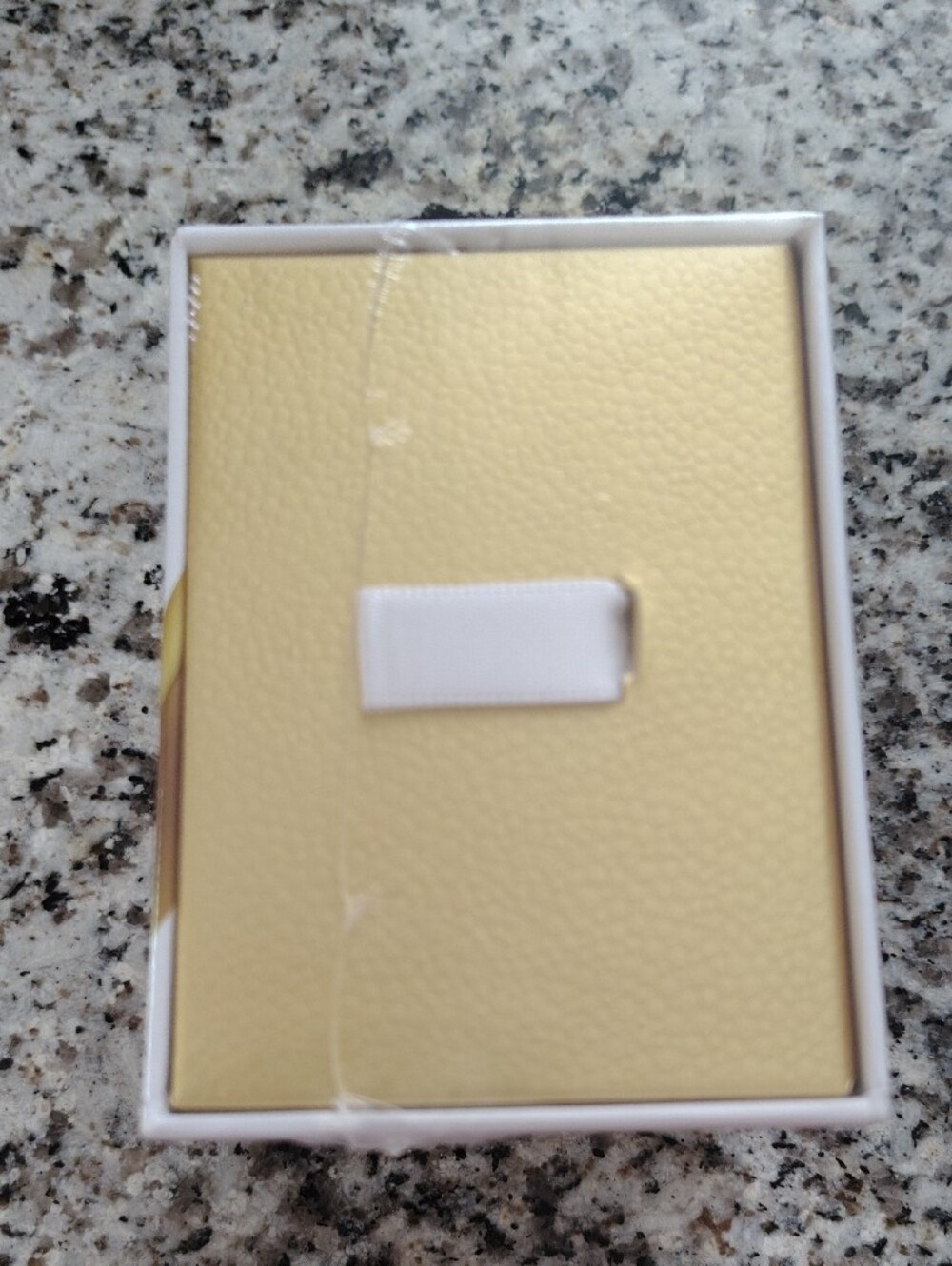 Grace Smoothing & Hydrating Night Cream - Gold/White - Picture 3 of 4